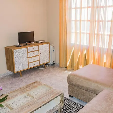 La Rivera Apartment